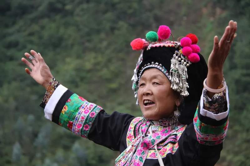 《小河淌水》仍是淌，人世不见“金凤凰” — 新京报