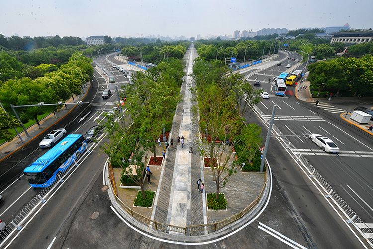 南中轴线御道景观提升东城段向市民开放