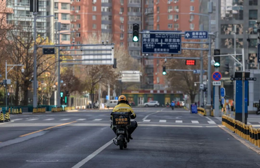 外卖骑手，驶过北京的冬天