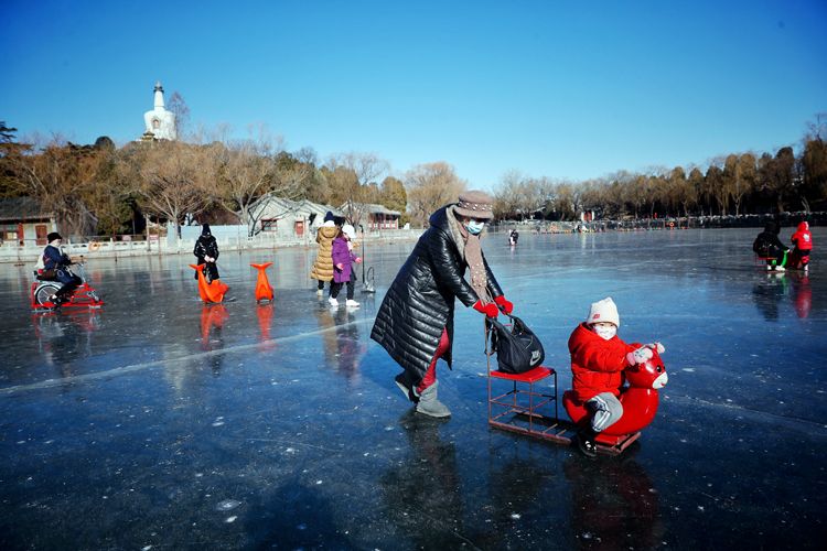 北京北海冰场图片