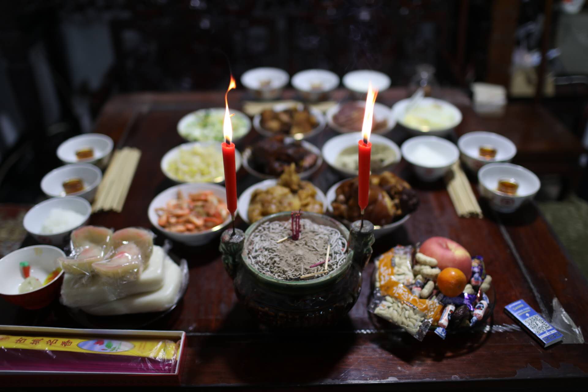 红火过大年 | 除夕,无锡家庭举行传统祭祖仪式