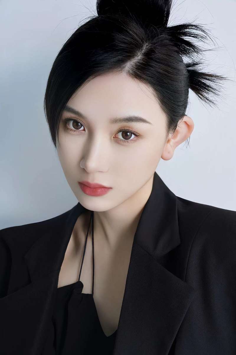 95后李隽子用短视频创业表达民族之美演员新势力