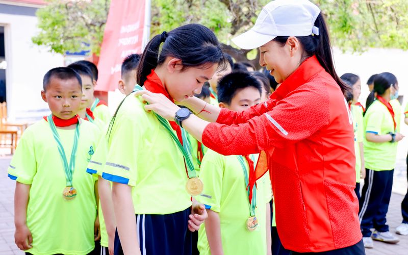 牵手冠军跑入耳生，尚赫助力公益小学师生共赴瘦弱 — 新京报