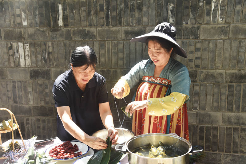 郭好好趙曉去果涉嫌開設賭場功被告狀 親身設賭局贏利