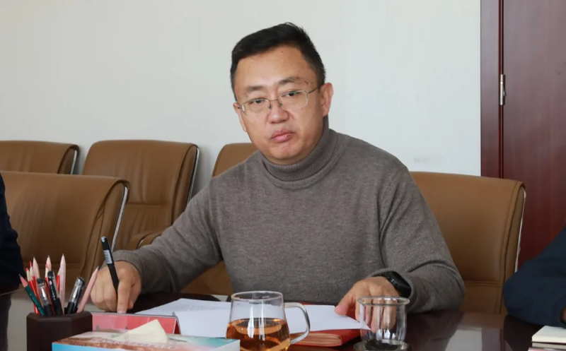 他曾任果洛州委副书记,青海省民族宗教事务委员会副主任,青海省委统战