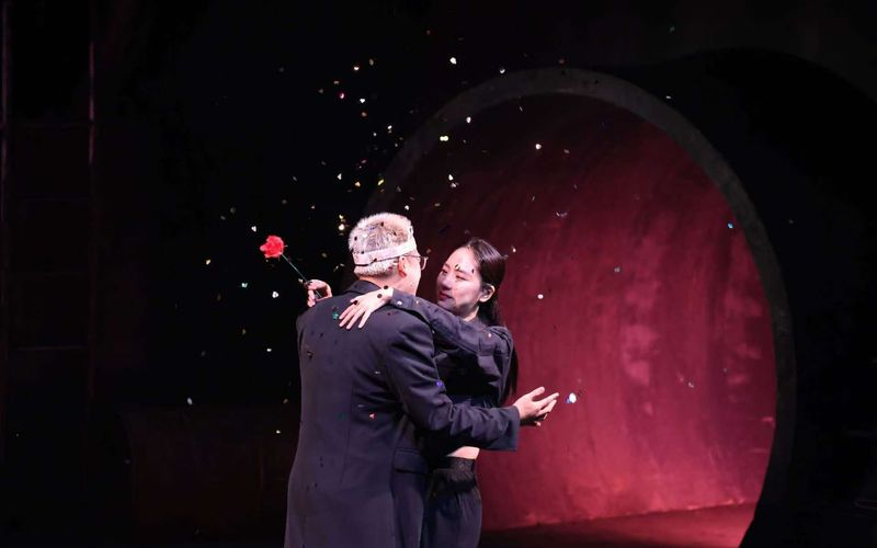 北京人艺小剧场作品《哈姆雷特》演出现场。新京报记者 浦峰 摄