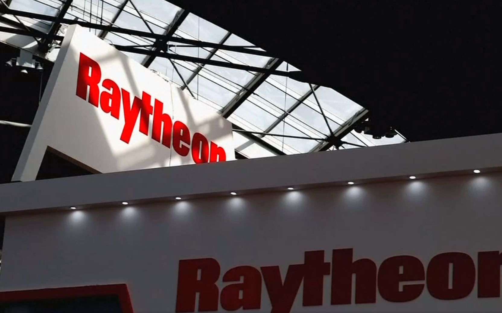 欺诈行贿成美军火巨头惯用伎俩？美国雷神公司被罚近10亿美元