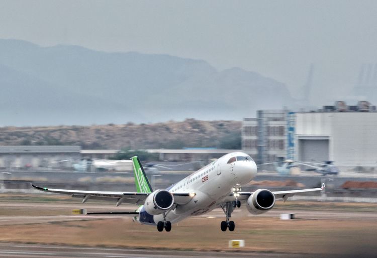 中国航展| C919与国产支线客机同框