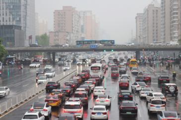 受降雨影響北京早高峰已嚴(yán)重?fù)矶拢A(yù)計(jì)晚高峰交通壓力依舊較大