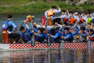 15校龍舟競逐刺猬河，良鄉(xiāng)大學(xué)城以龍舟賽促科創(chuàng)文旅深度融合
