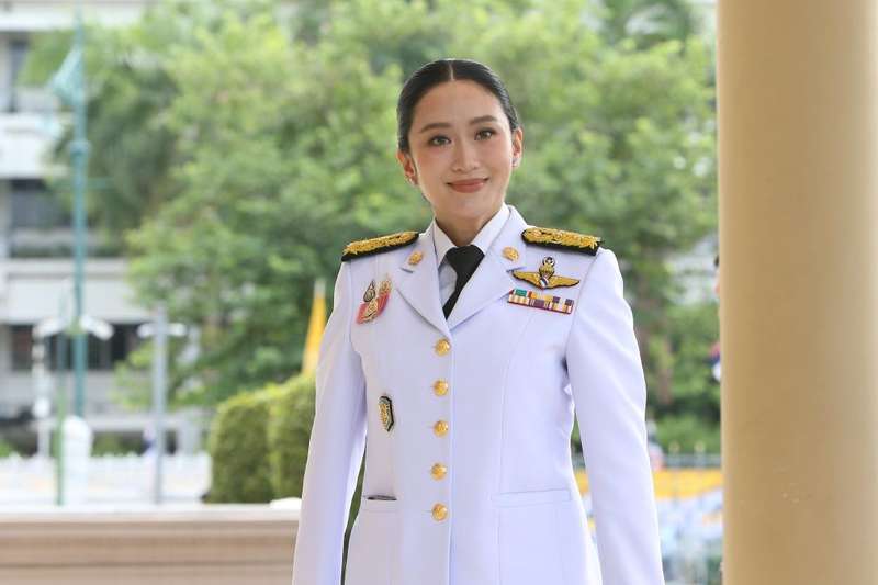 佩通坦呼吁恢復(fù)其總理職務(wù) 本人或親自出庭作證 — 新京報