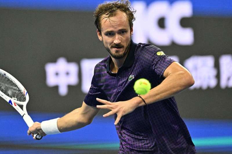 梅德韋杰夫決勝盤退賽 勒納