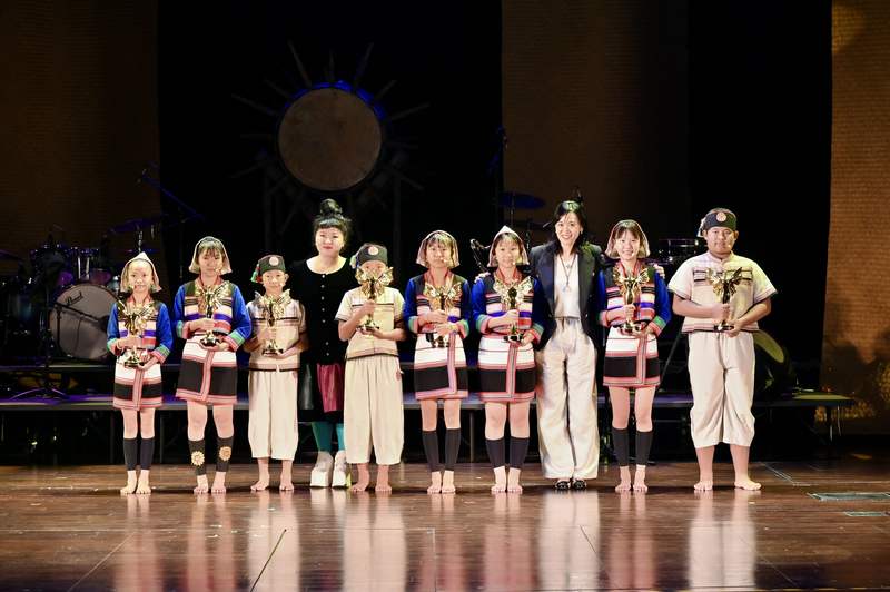 《刻在森林的海》天下首演：让基诺族大鼓舞在音乐剧场中重获新生 — 新京报