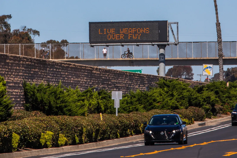 美副总统安保车遭军演炮弹碎片击中 未组成职员伤亡 — 新京报