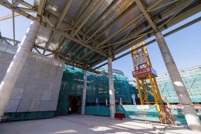 中国最大容量“种质方舟”全面封顶，240岁古油松穿上“盔甲” — 新京报