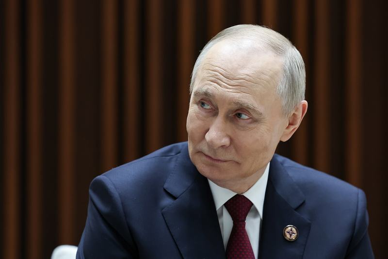 普京：若乌军撤退其当初操作地域 俄将停止武装行动 — 新京报