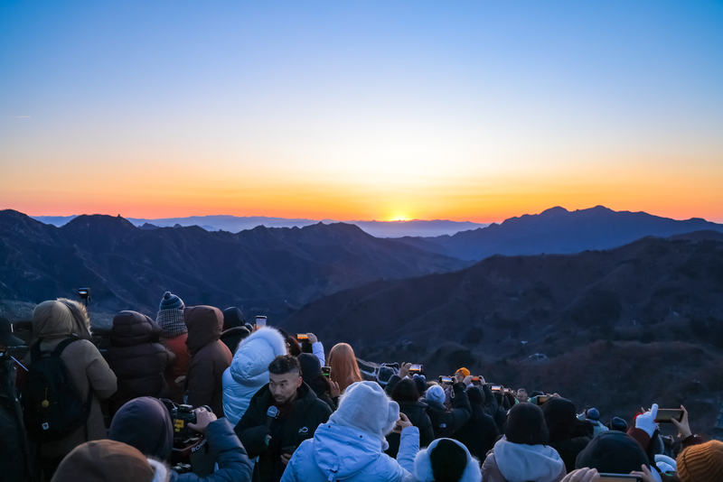 北京慕田峪长城迎来新年第一缕朝阳 — 新京报