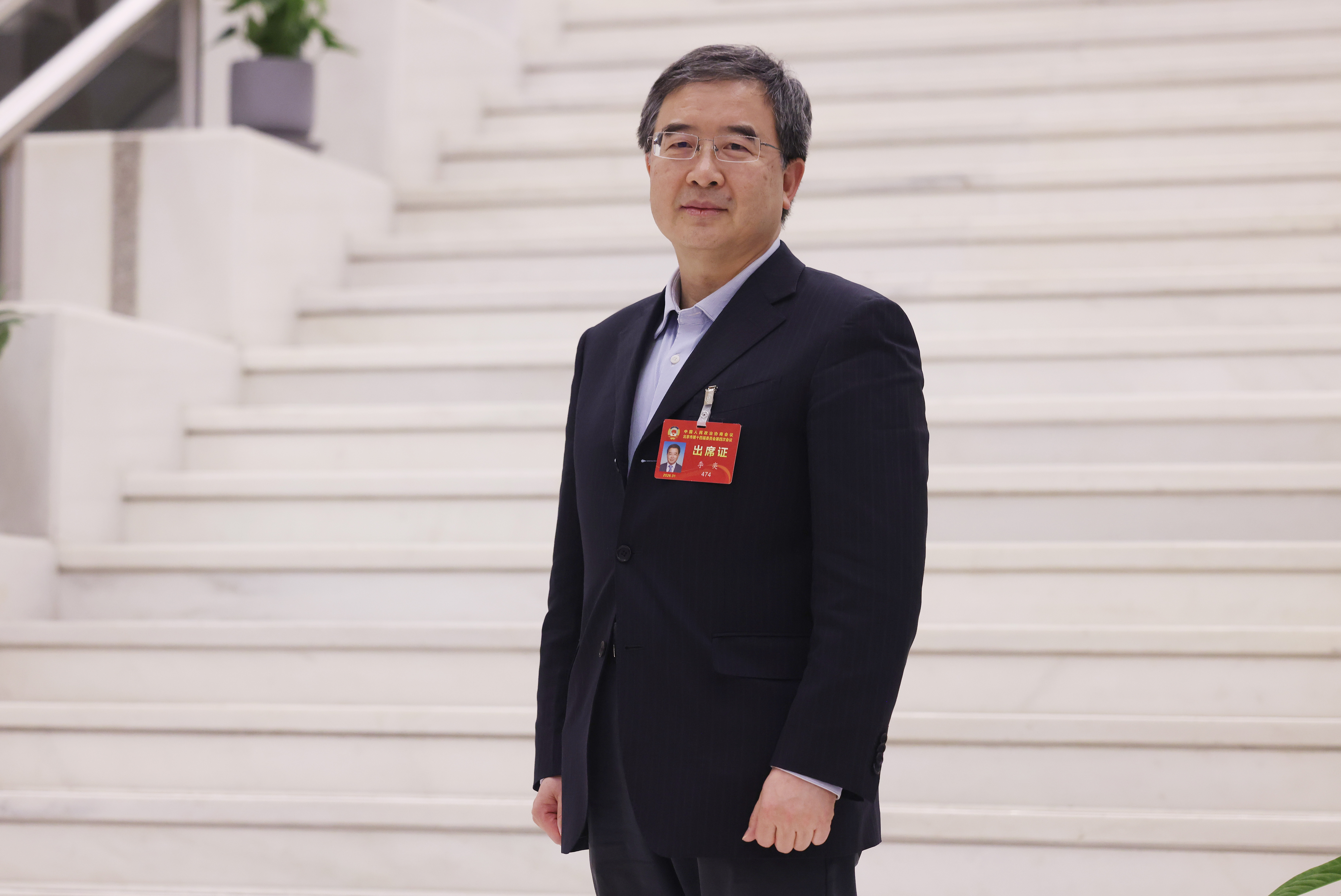一把手访谈丨市教委主任李奕详解教育路线图：扩学位、强AI、兴职教