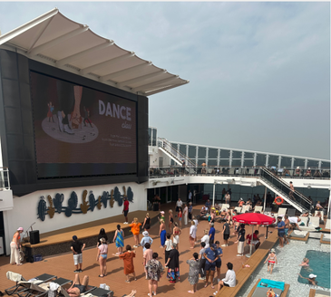 ​中国游客滞留邮轮追踪：旅行社称已抢到机票，有望3月6日回家