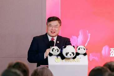 风波中的“宇宙大所”盈科掌舵人：梅向荣，律师界冒险的“梅老板”