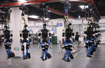 探访北京人形机器人创新中心中试验证平台