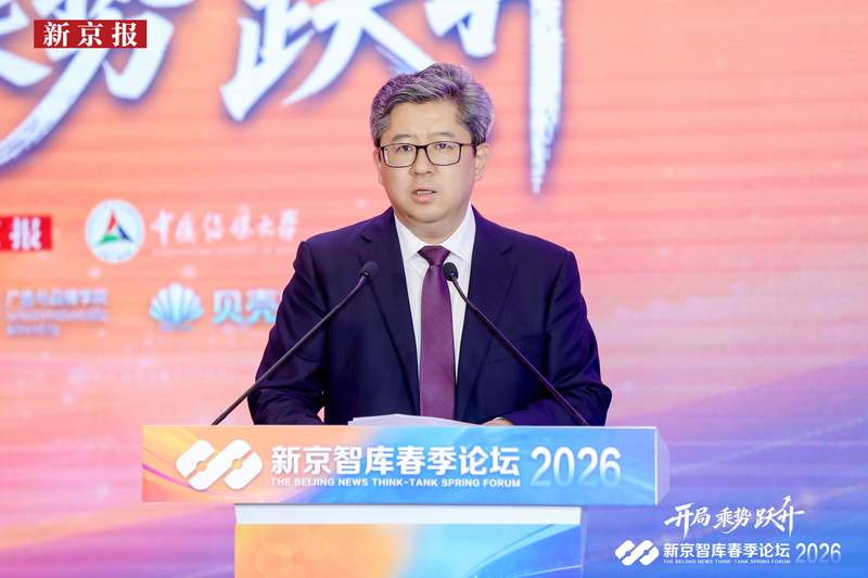 核心价值观百场讲坛走进北京十二中，讲述雷锋精神与青少年成长 —