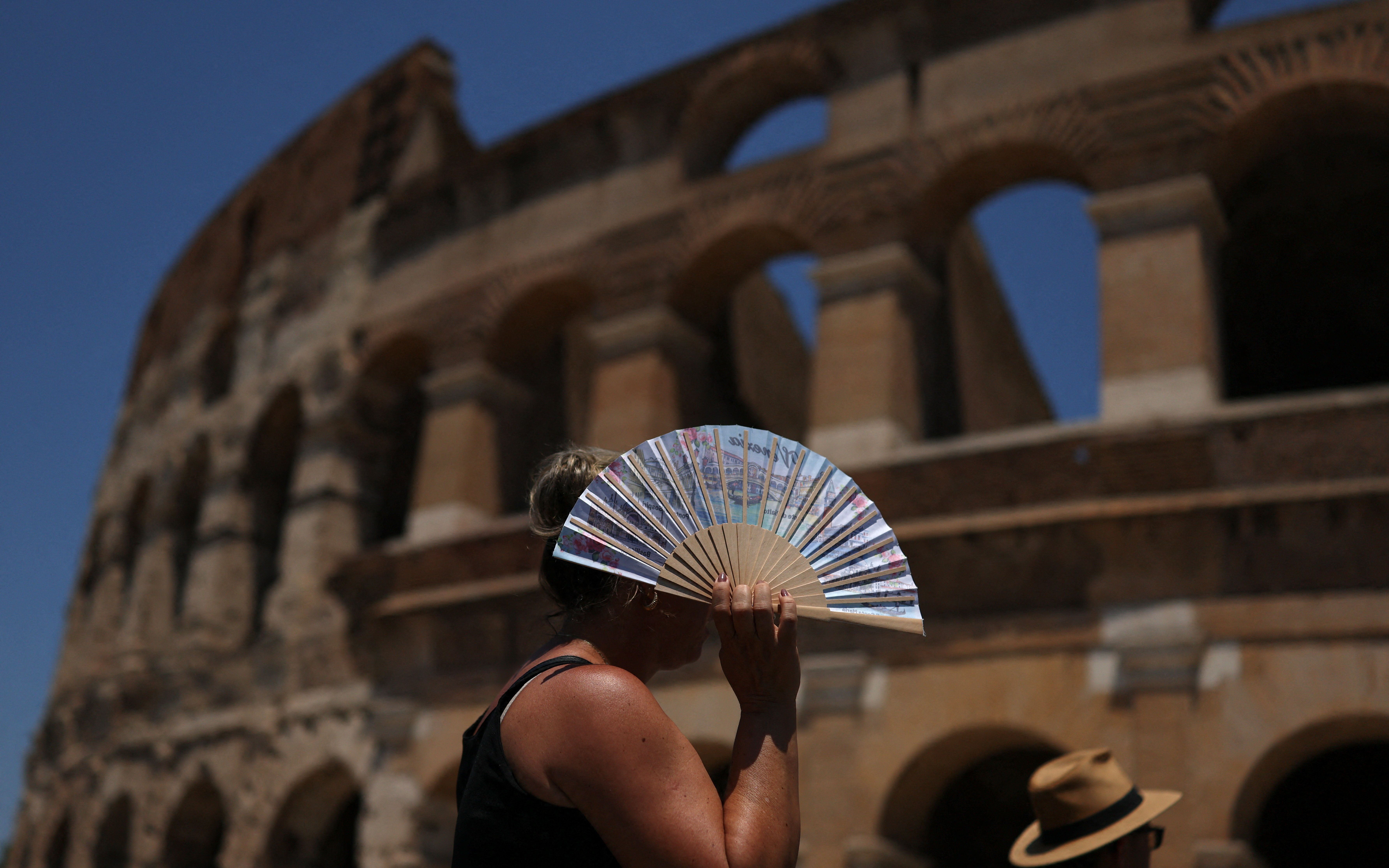 “热穹顶”笼罩欧洲：多国气温破40℃，七月还将迎新一轮高温