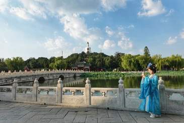 京城初秋美景上线，气温先升后降