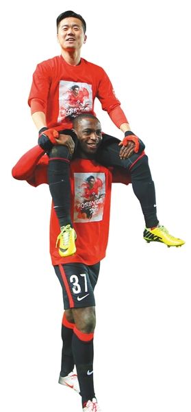 肇俊哲别有一番滋味在心头 希望儿子也能踢世界杯_辽足老队长19年生涯_肇俊哲退役