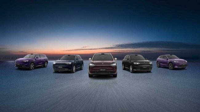 问界智驾服务护航，累计行驶突破66.3亿公里